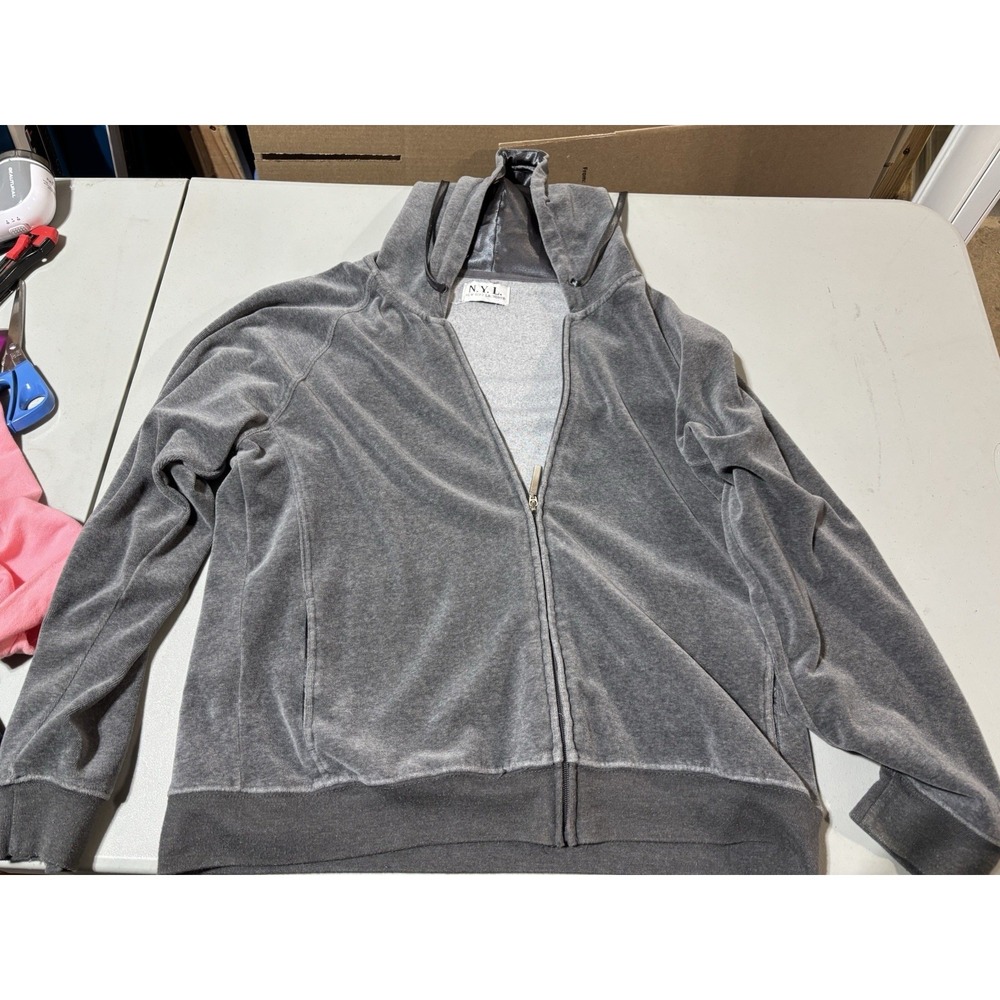 Vintage New York Laundry womens sweatshirt velour XL/L  Silver 80%cotton 20%poly